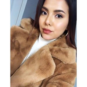 Meet your Posher, Sofia